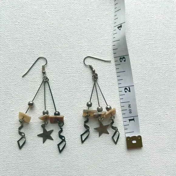 Vintage Star Dangle Earrings - Picture 2 of 2
